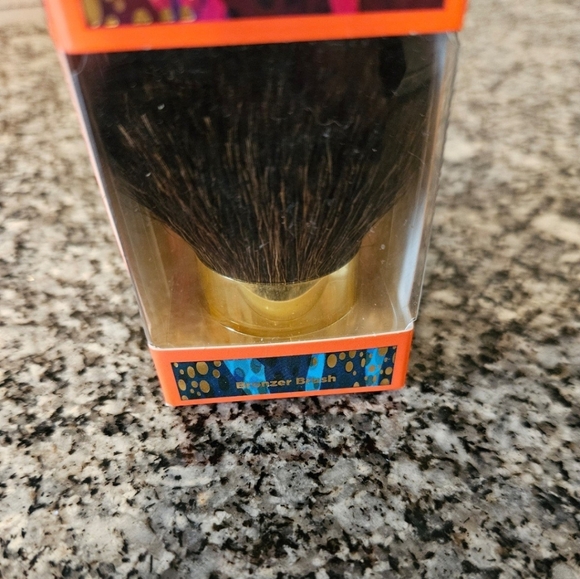 🆕️Victoria's Secret Beauty Kabuki Bronzer Brush